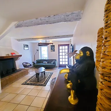 Dom wakacyjny Agreable Maison De Avec Patio Sigean