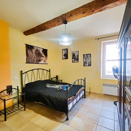 Agreable Maison De Avec Patio *